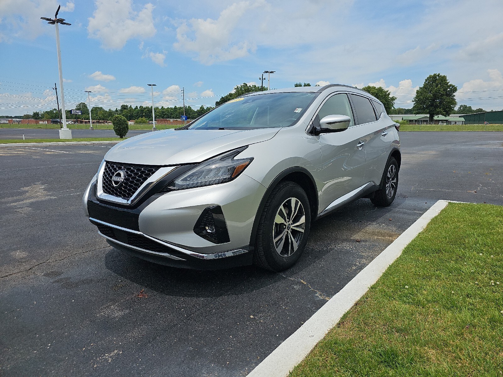 2023 Nissan Murano SV photo 2