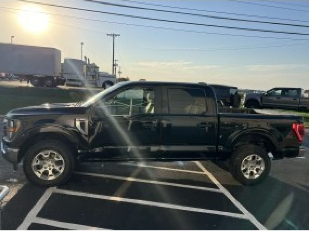 2023 Ford F-150 XLT - Photo 9