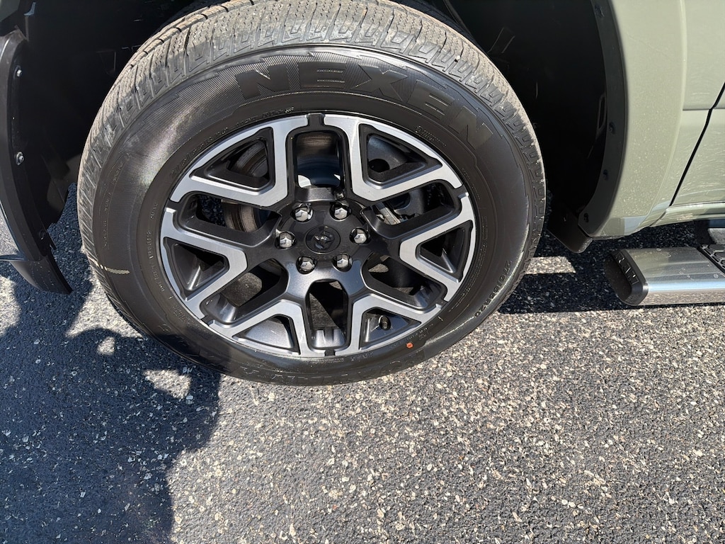 New 2026 Ram 1500 LARAMIE CREW CAB 4X4 5'7 BOX Pickup