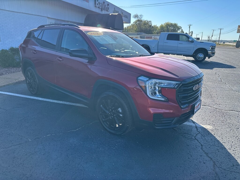 Used 2023 GMC Terrain SLE SUV