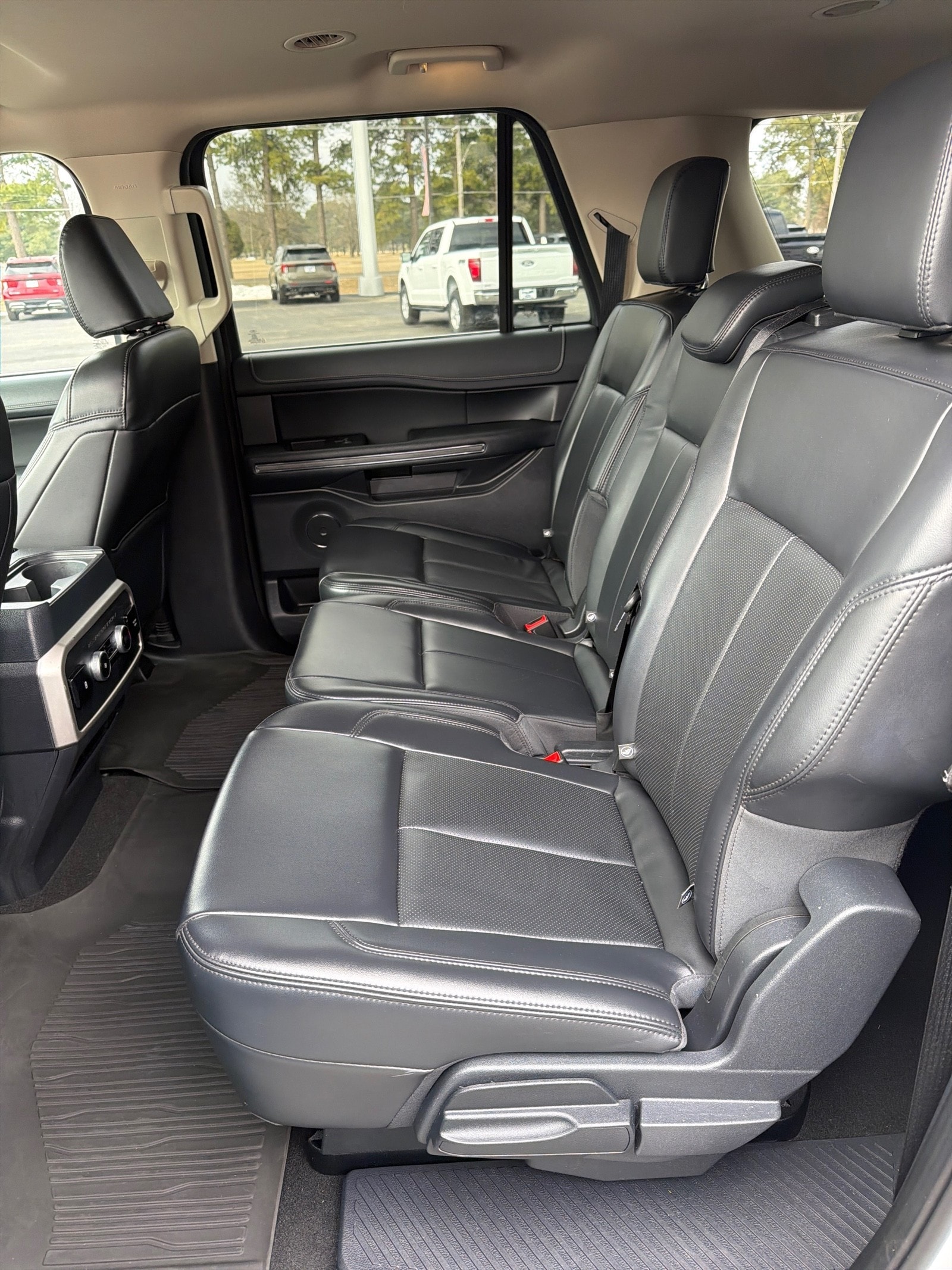 2024 Ford Expedition XLT - Photo 15
