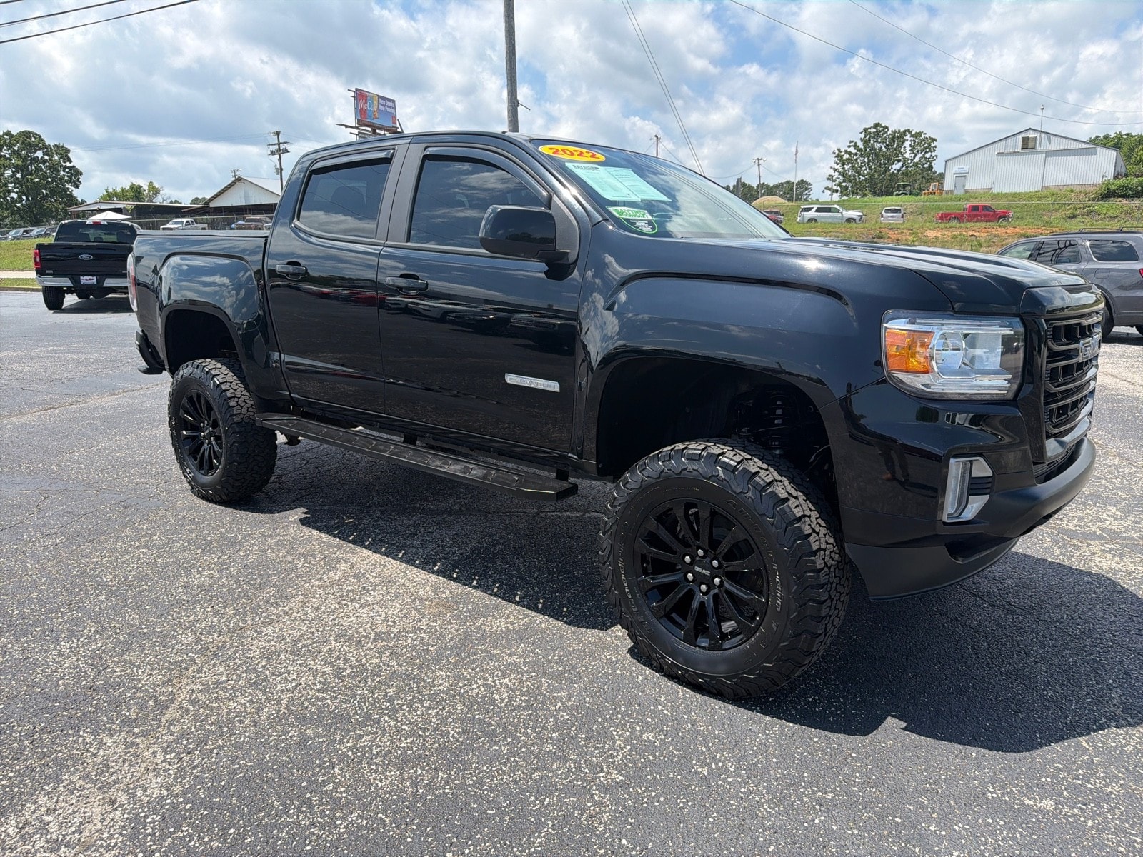 2022 GMC Canyon 2WD Elevation Crew Cab Short Box's photo