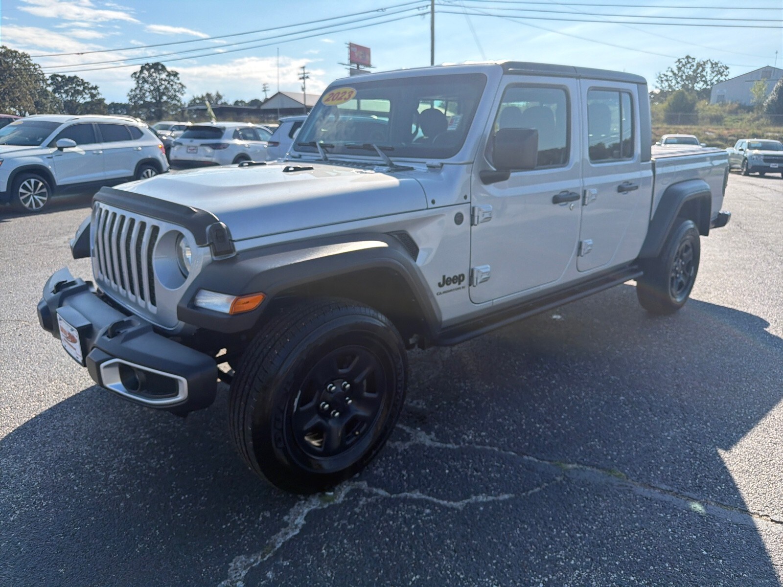2023 Jeep Gladiator Sport photo 3