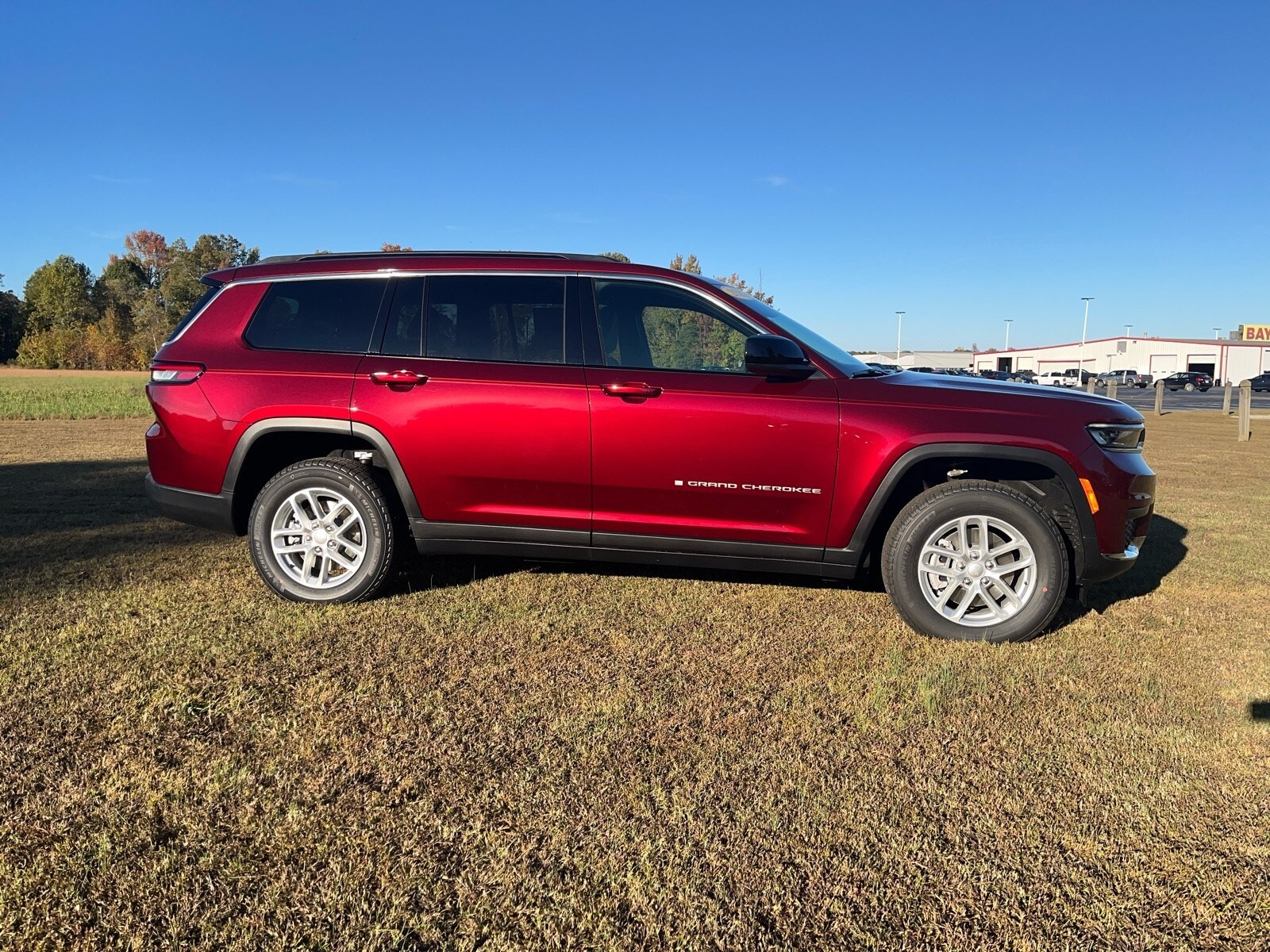 2025 Jeep Grand Cherokee Laredo X photo 4