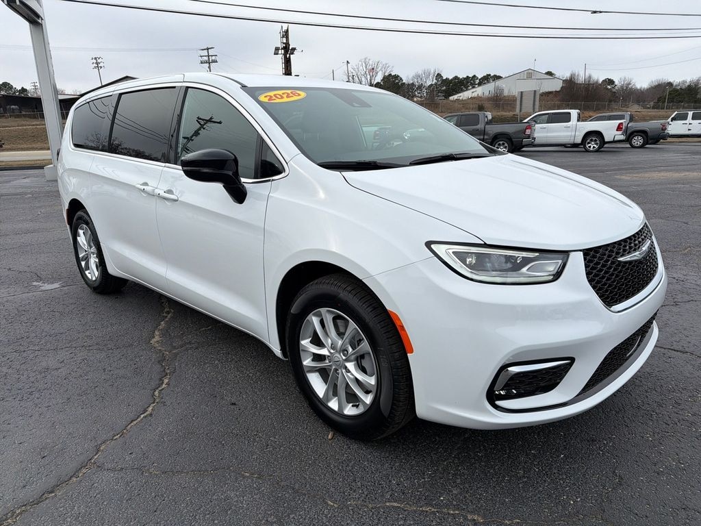New 2026 Chrysler Pacifica Select Passenger Van
