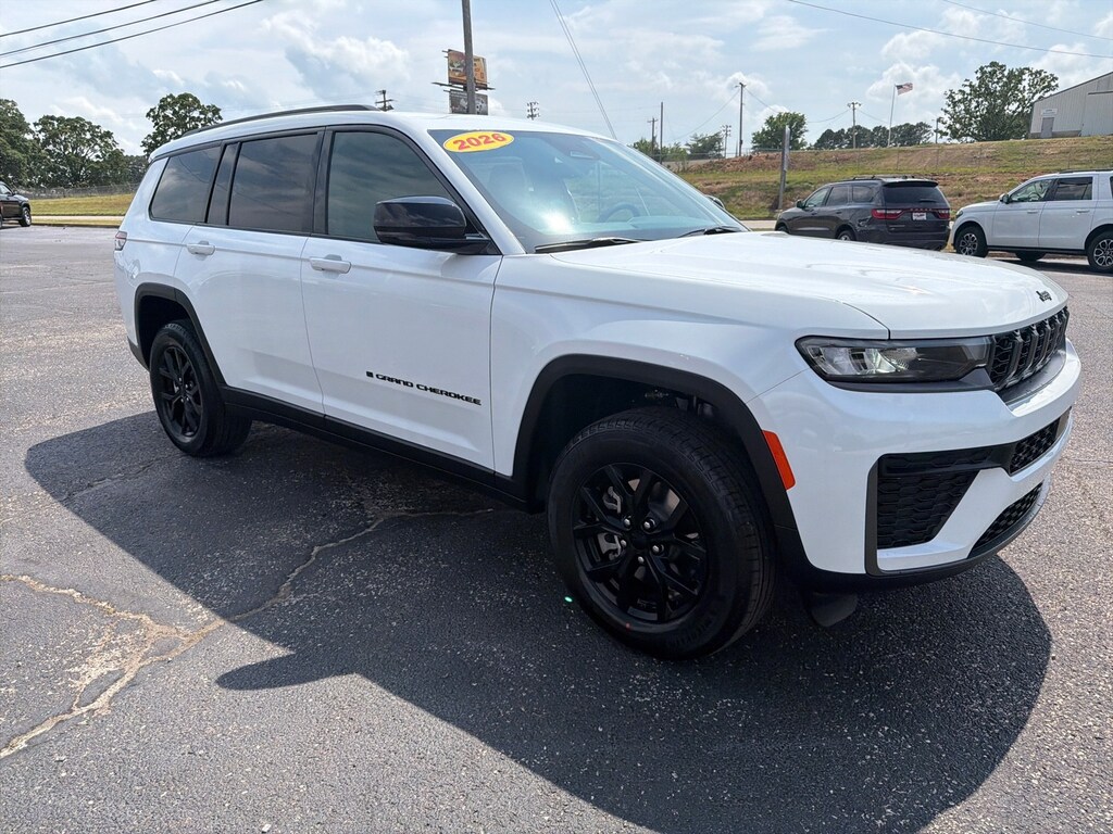 New 2026 Jeep Grand Cherokee L Laredo Sport Utility