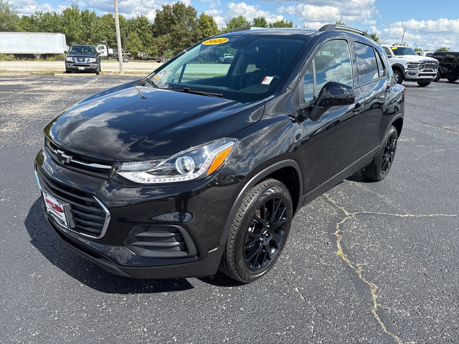 2022 Chevrolet Trax LT photo 2