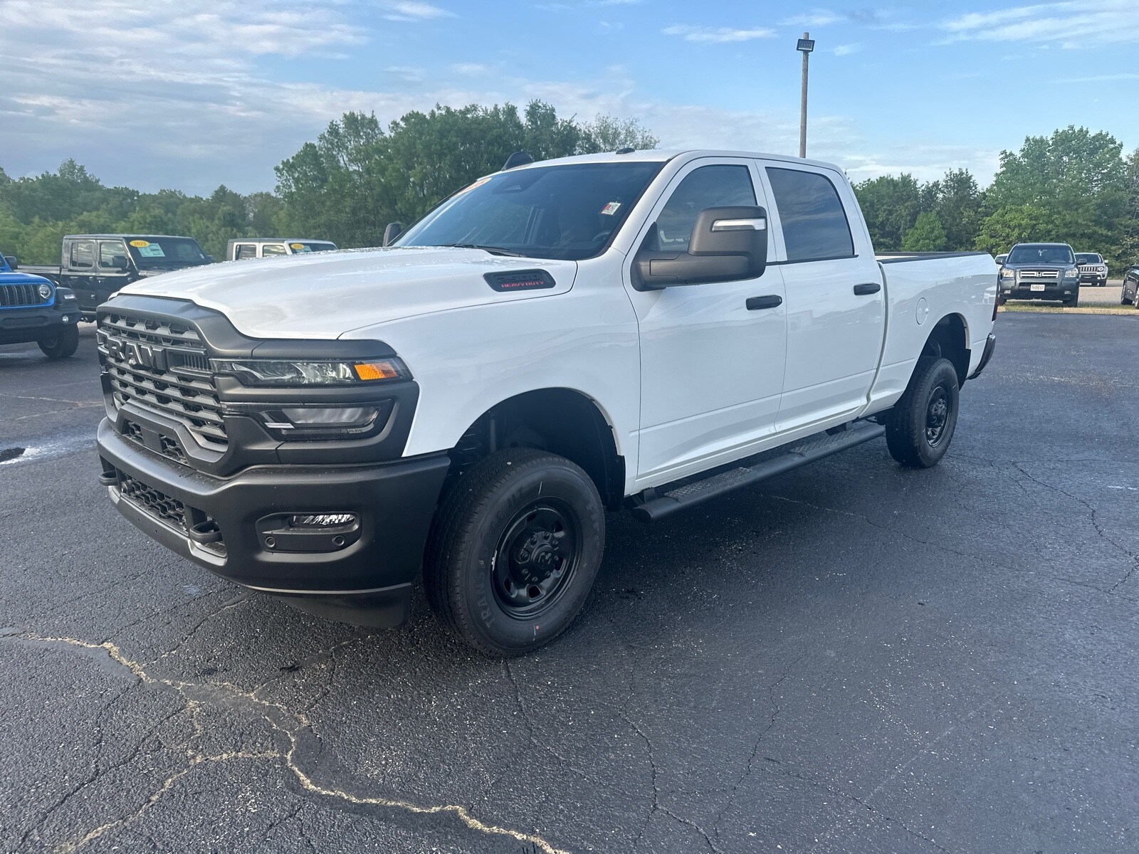 2025 Ram 2500 Tradesman photo 3