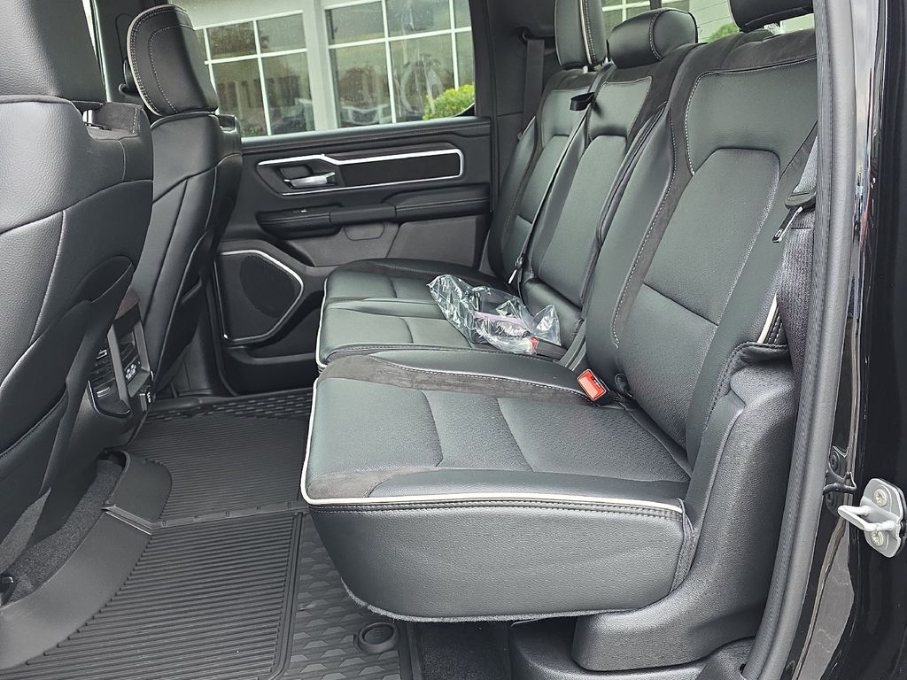 2026 RAM 1500 Laramie - Photo 14