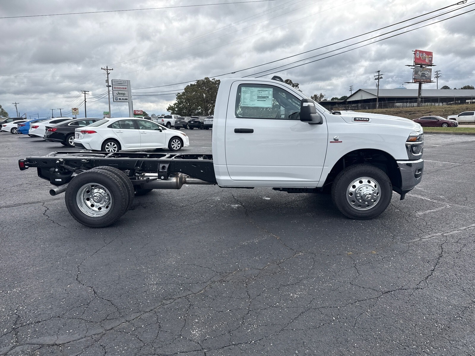 2026 Ram 3500 Tradesman Big Horn photo 4