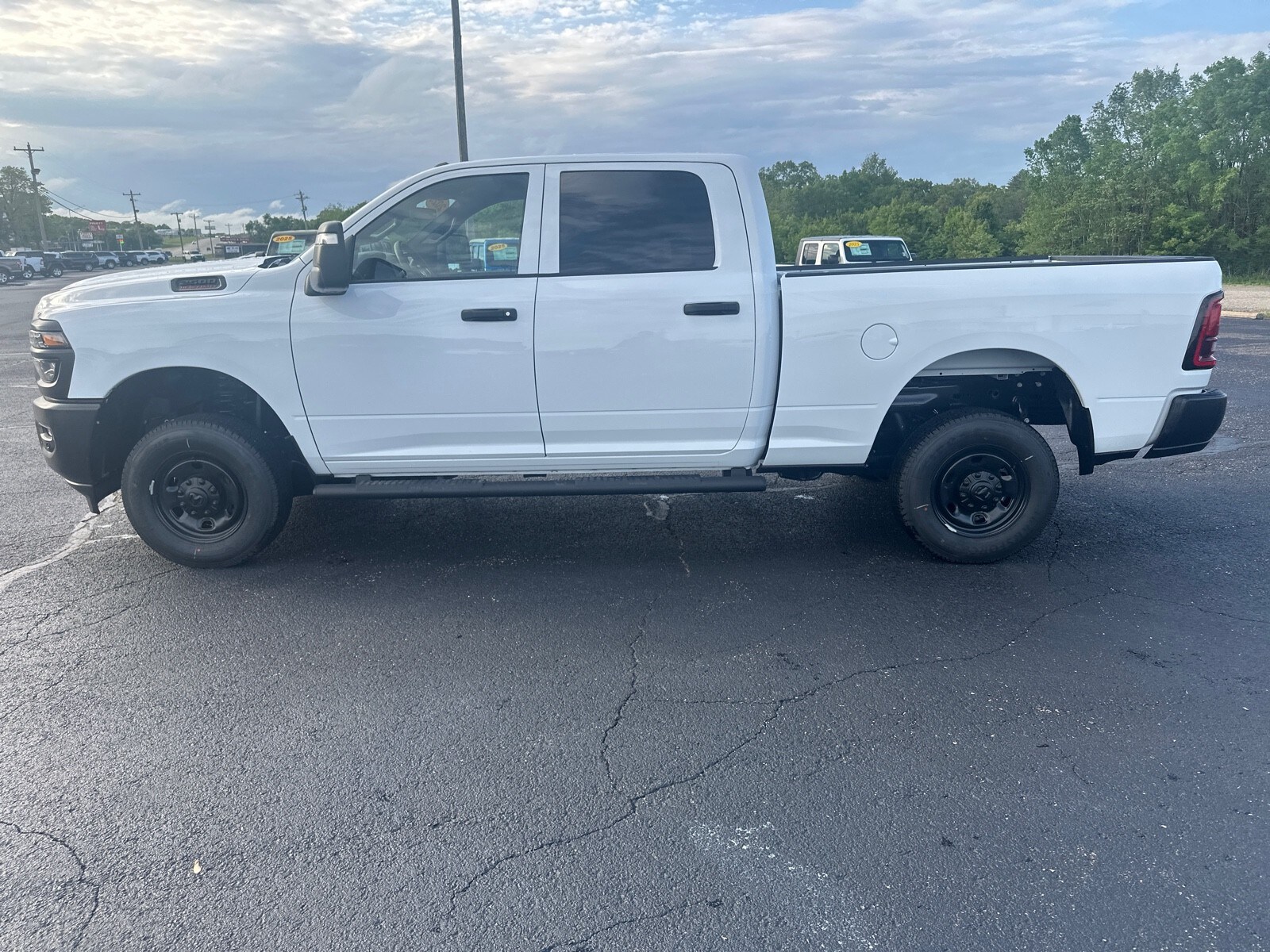 2025 Ram 2500 Tradesman photo 4