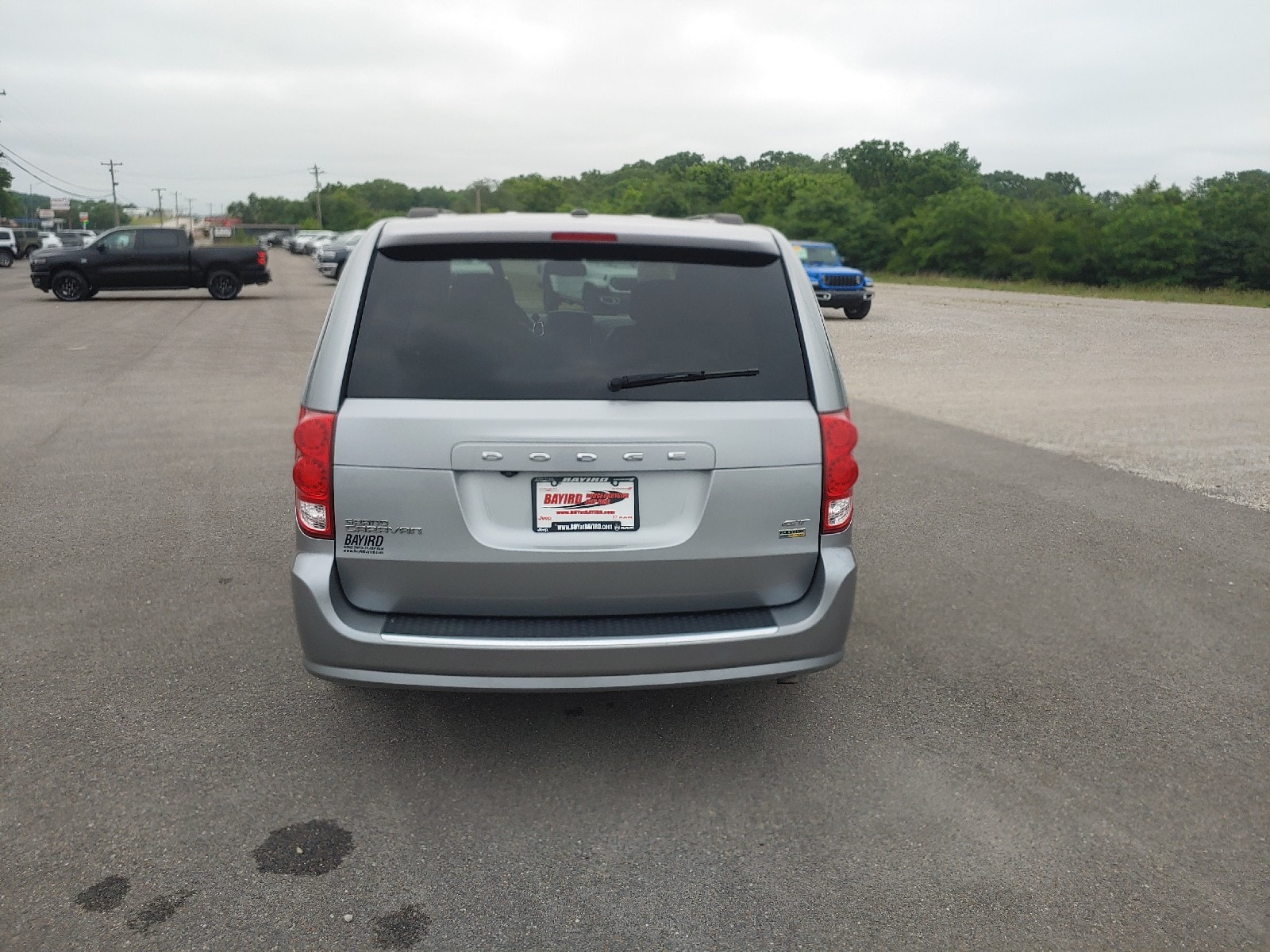 View vehicle photo 7