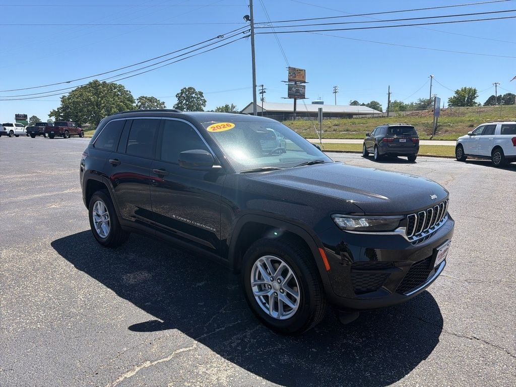 New 2026 Jeep Grand Cherokee LAREDO 4X4 Sport Utility
