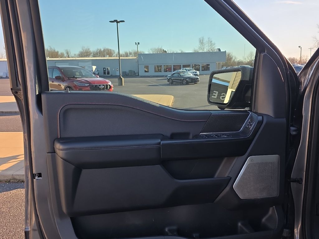2024 Ford F-150 Raptor - Photo 13
