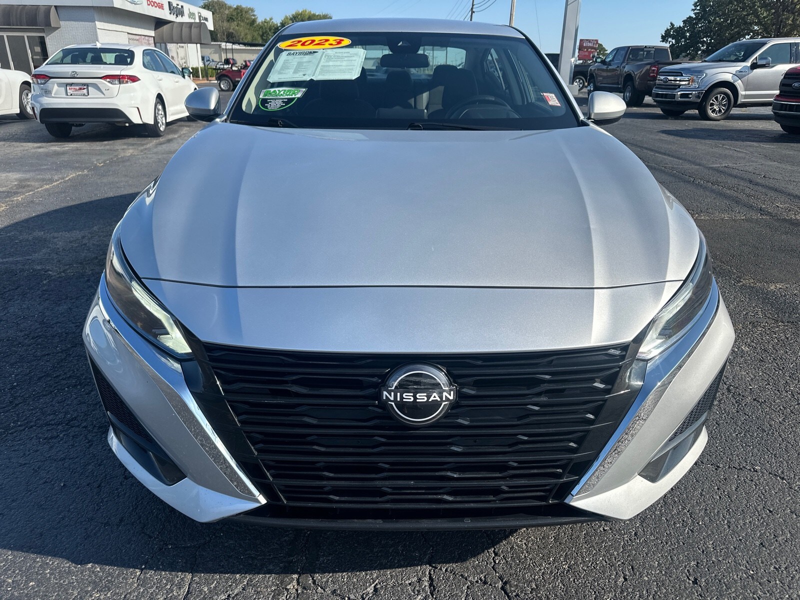 2023 Nissan Altima 2.5 SV photo 2