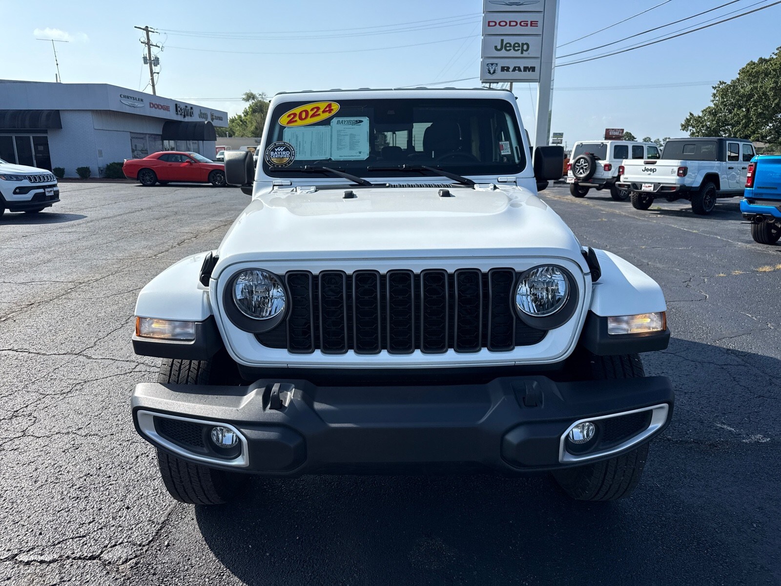 2024 Jeep Gladiator Sport S photo 2