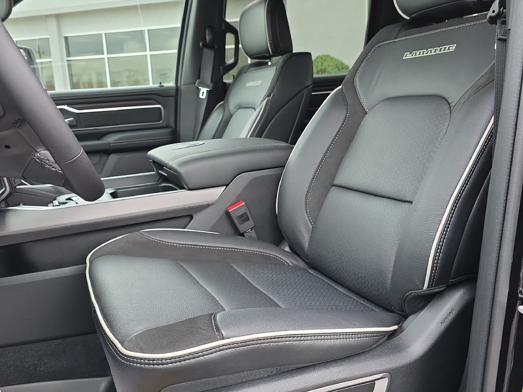 2026 RAM 1500 Laramie - Photo 13