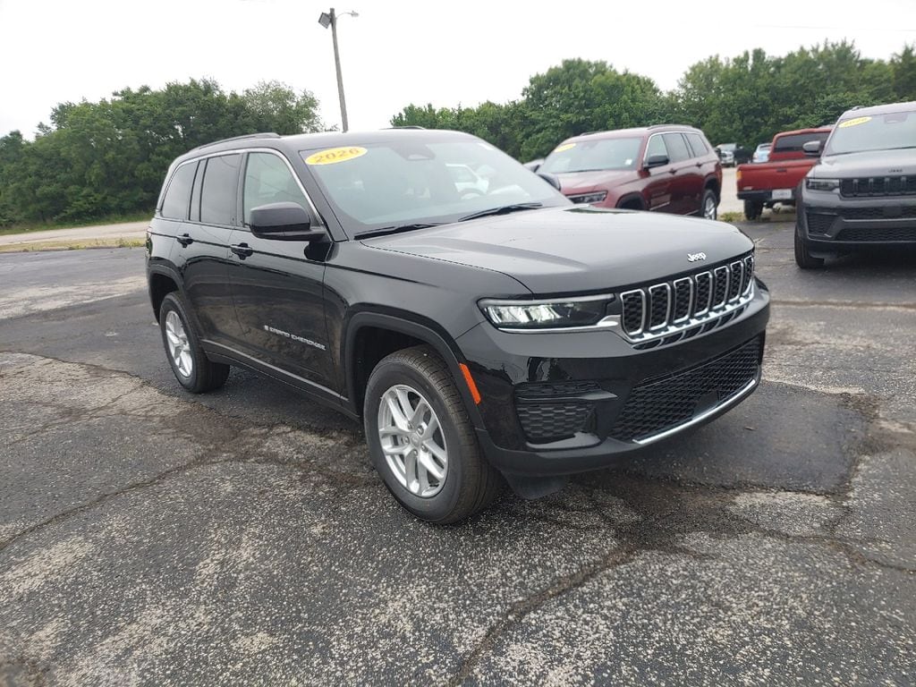 New 2026 Jeep Grand Cherokee Laredo Sport Utility