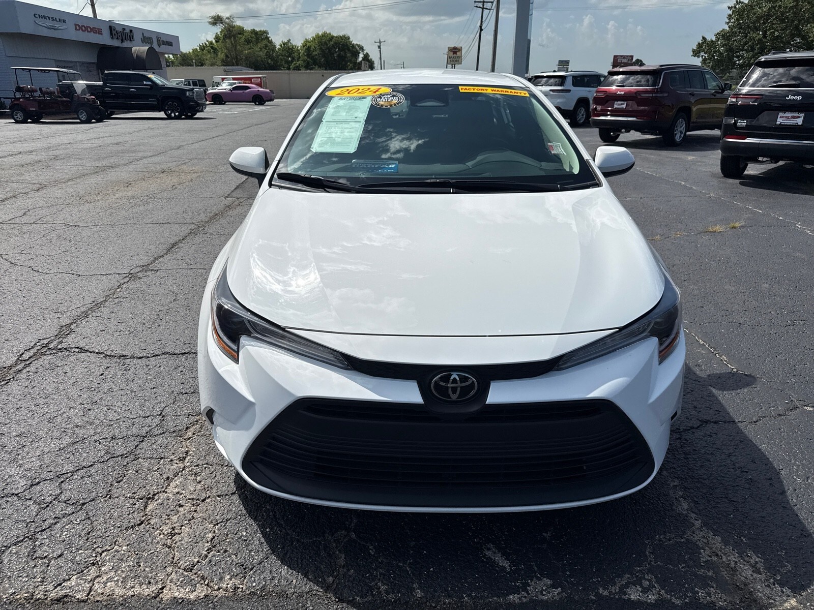 2024 Toyota Corolla LE photo 2