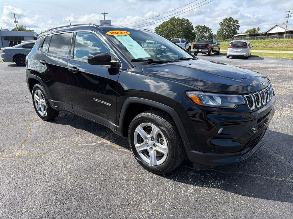 Used 2024 Jeep Compass Latitude SUV
