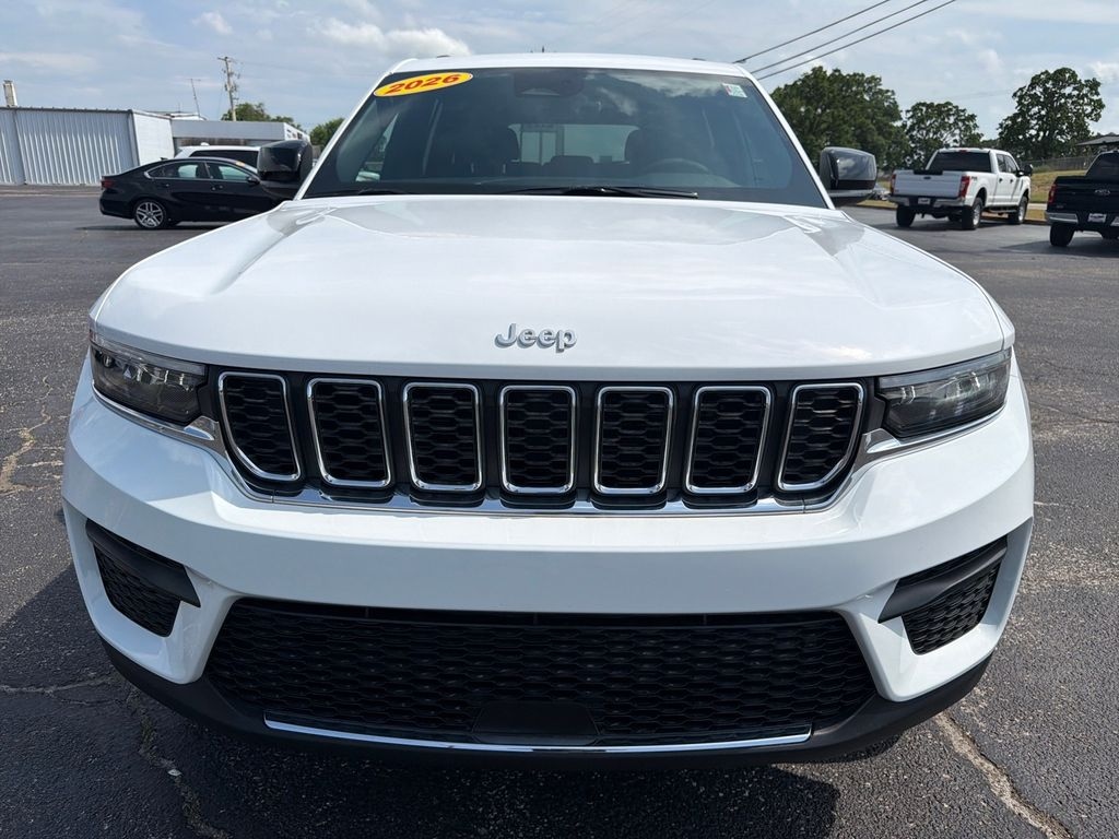New 2026 Jeep Grand Cherokee LAREDO X 4X4 Sport Utility