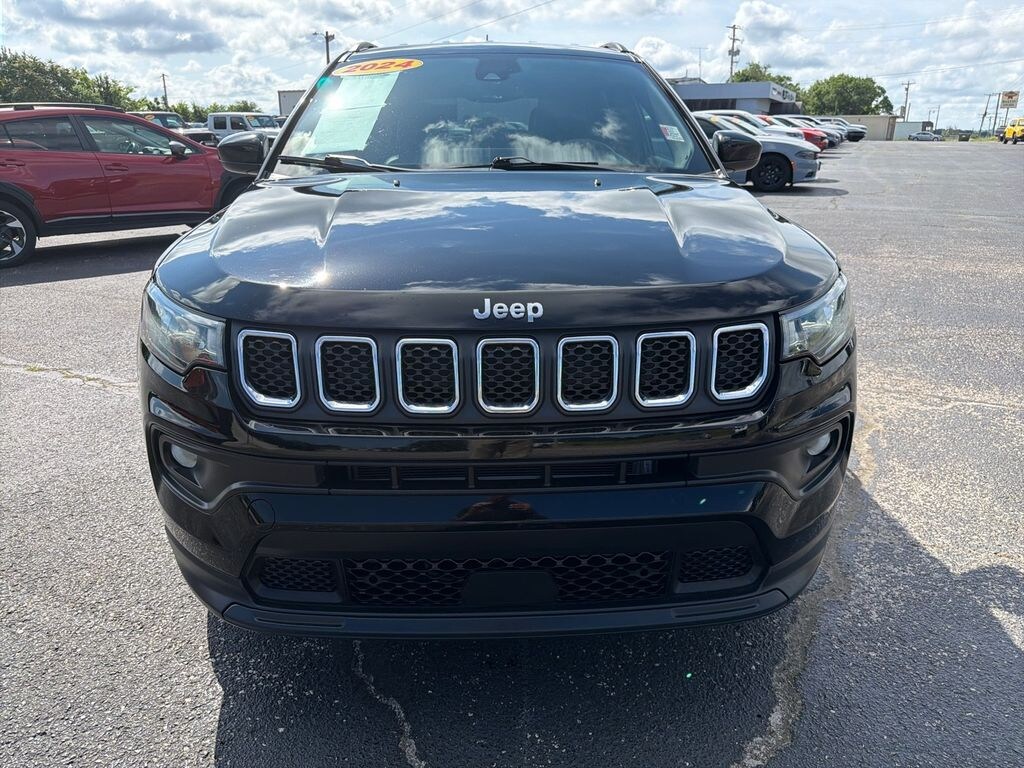 Used 2024 Jeep Compass Latitude SUV