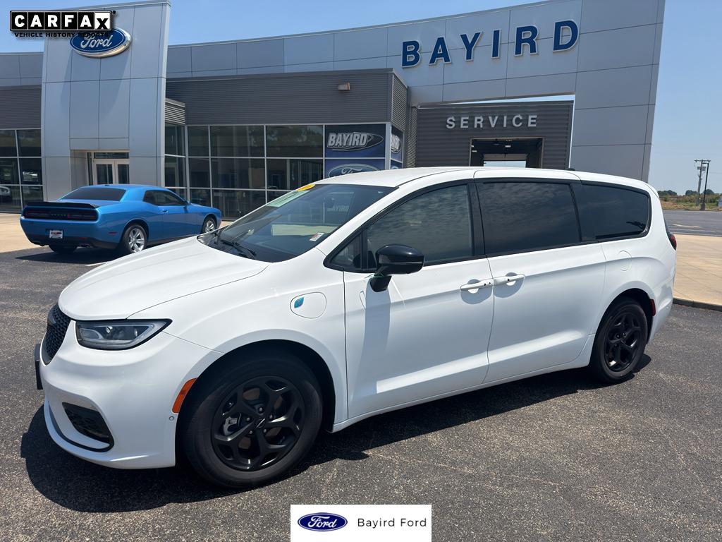 2024 Chrysler Pacifica PHEV Select