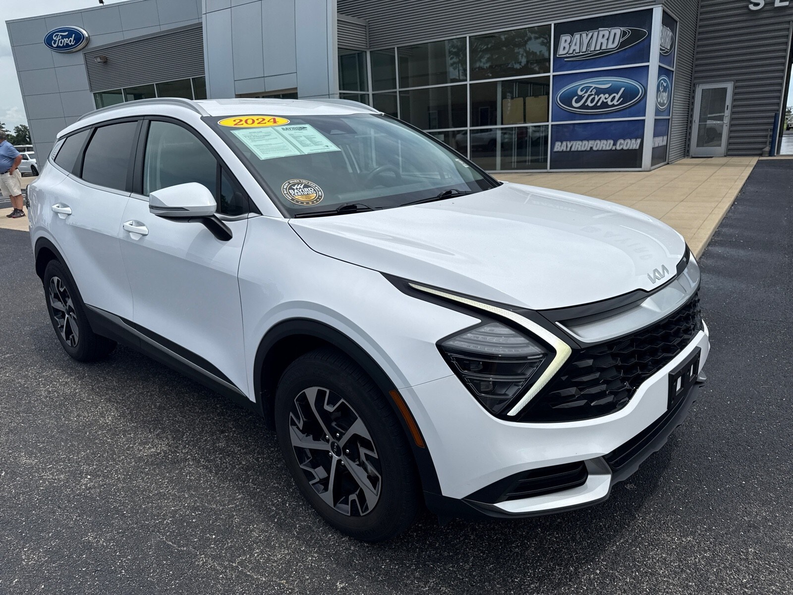 2024 Kia Sportage EX photo 2