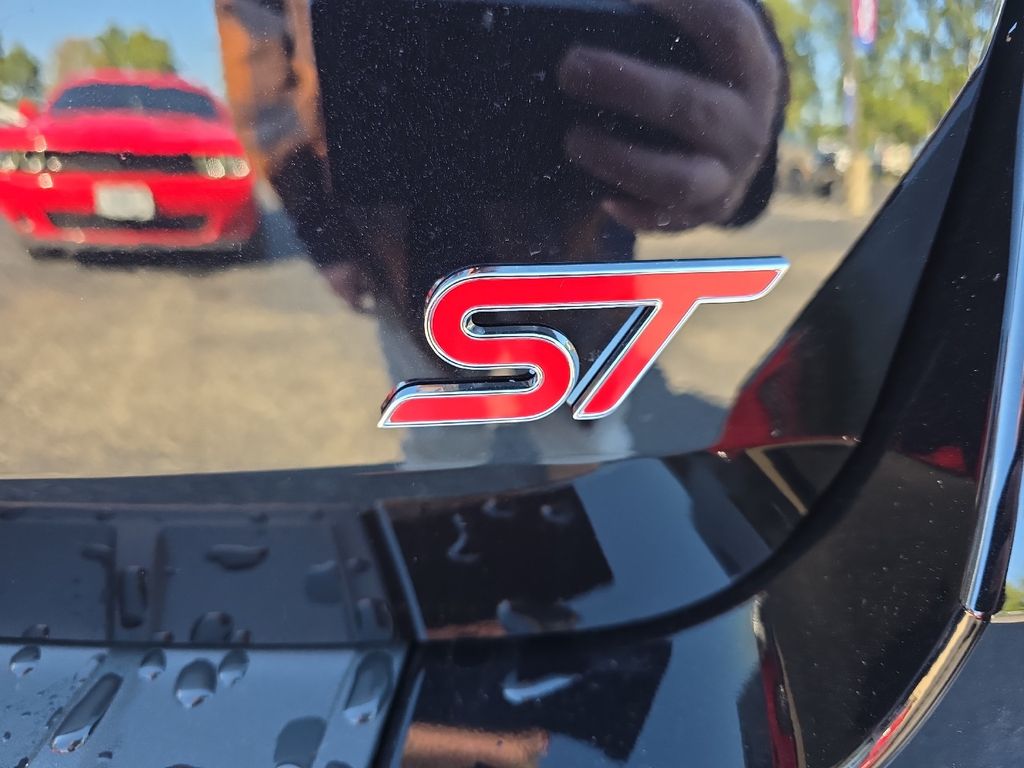 2026 Ford Explorer ST - Photo 9