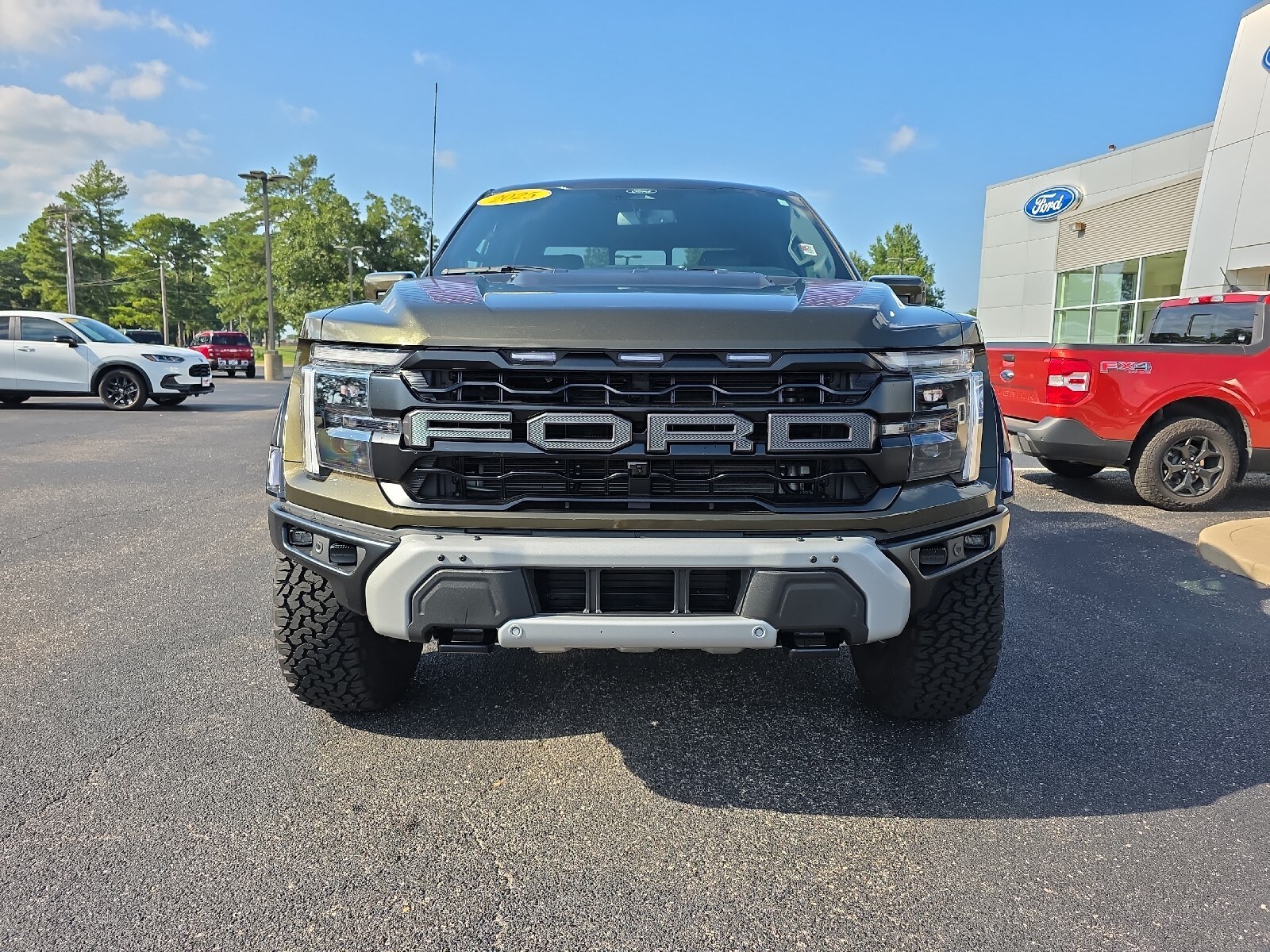 2025 Ford F-150 Raptor photo 3