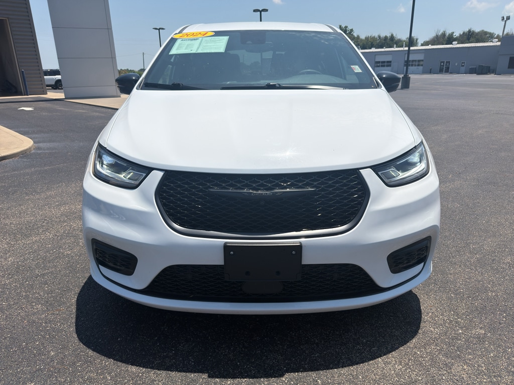 2024 Chrysler Pacifica PHEV Select - Photo 3