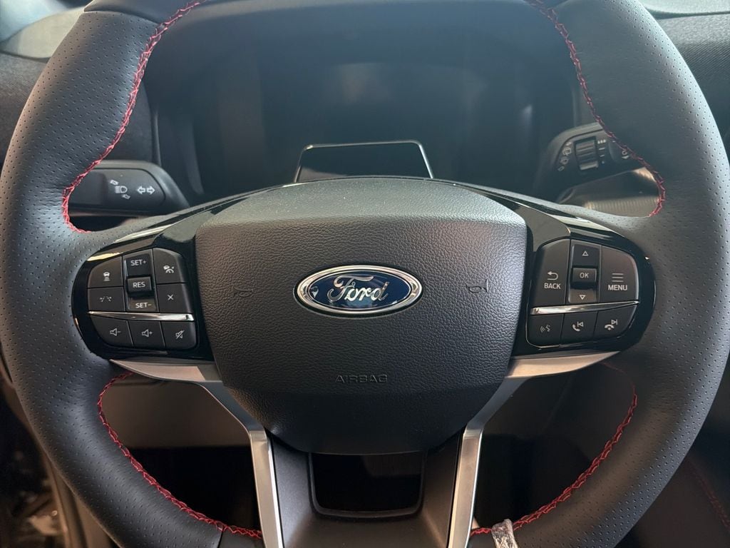 2026 Ford Explorer ST-Line - Photo 13