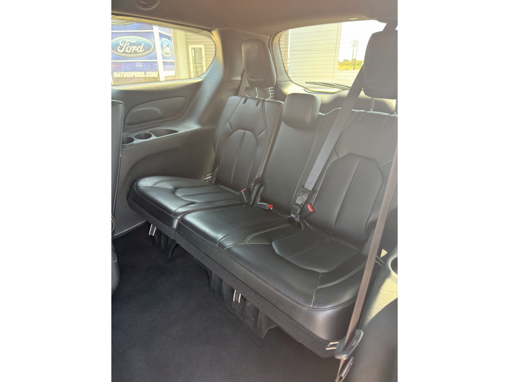 2024 Chrysler Pacifica PHEV Select - Photo 15