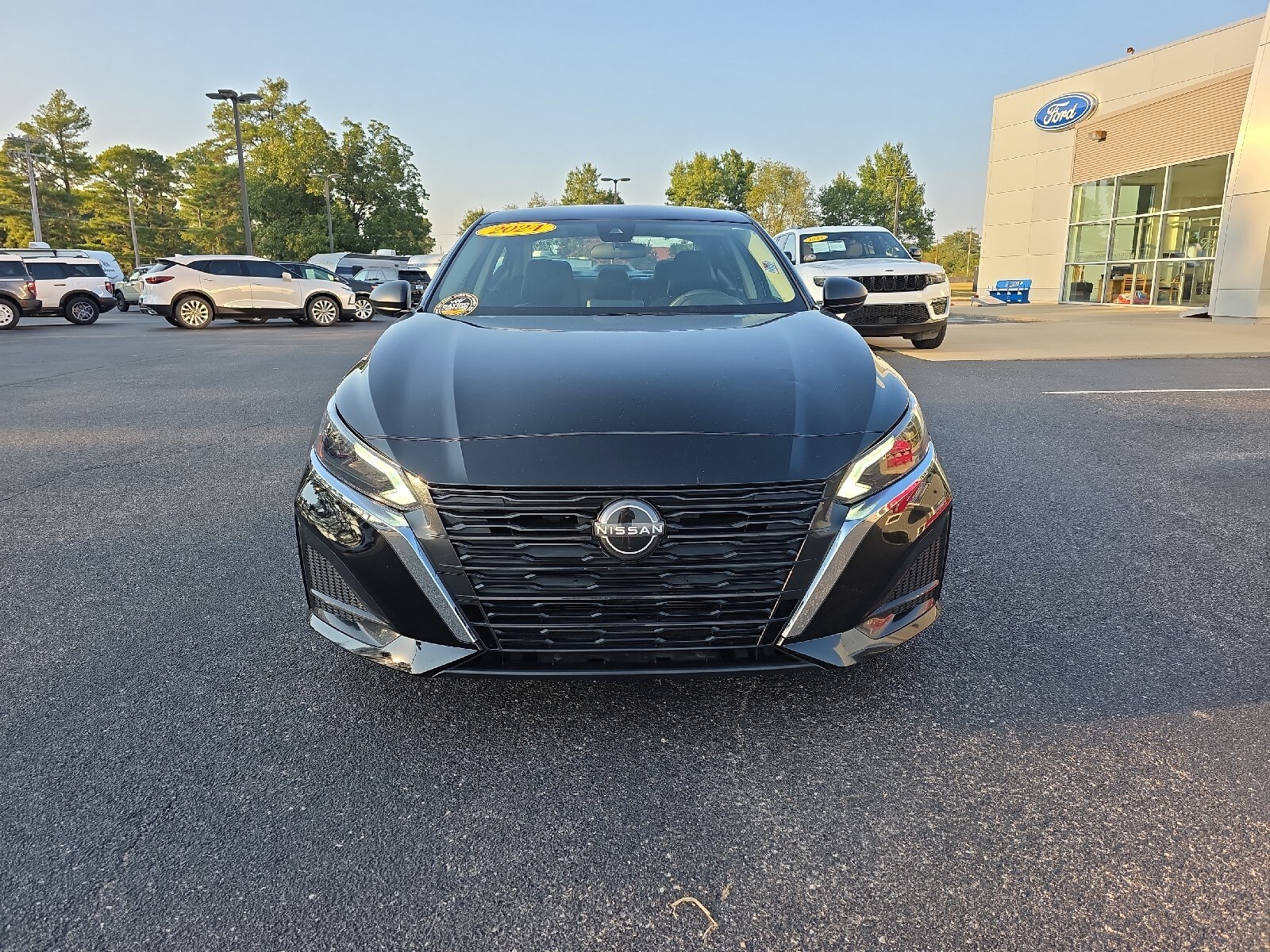2024 Nissan Altima 2.5 SV photo 3