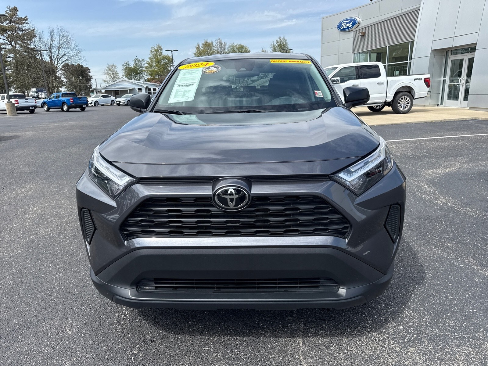 2024 Toyota RAV4 LE photo 3