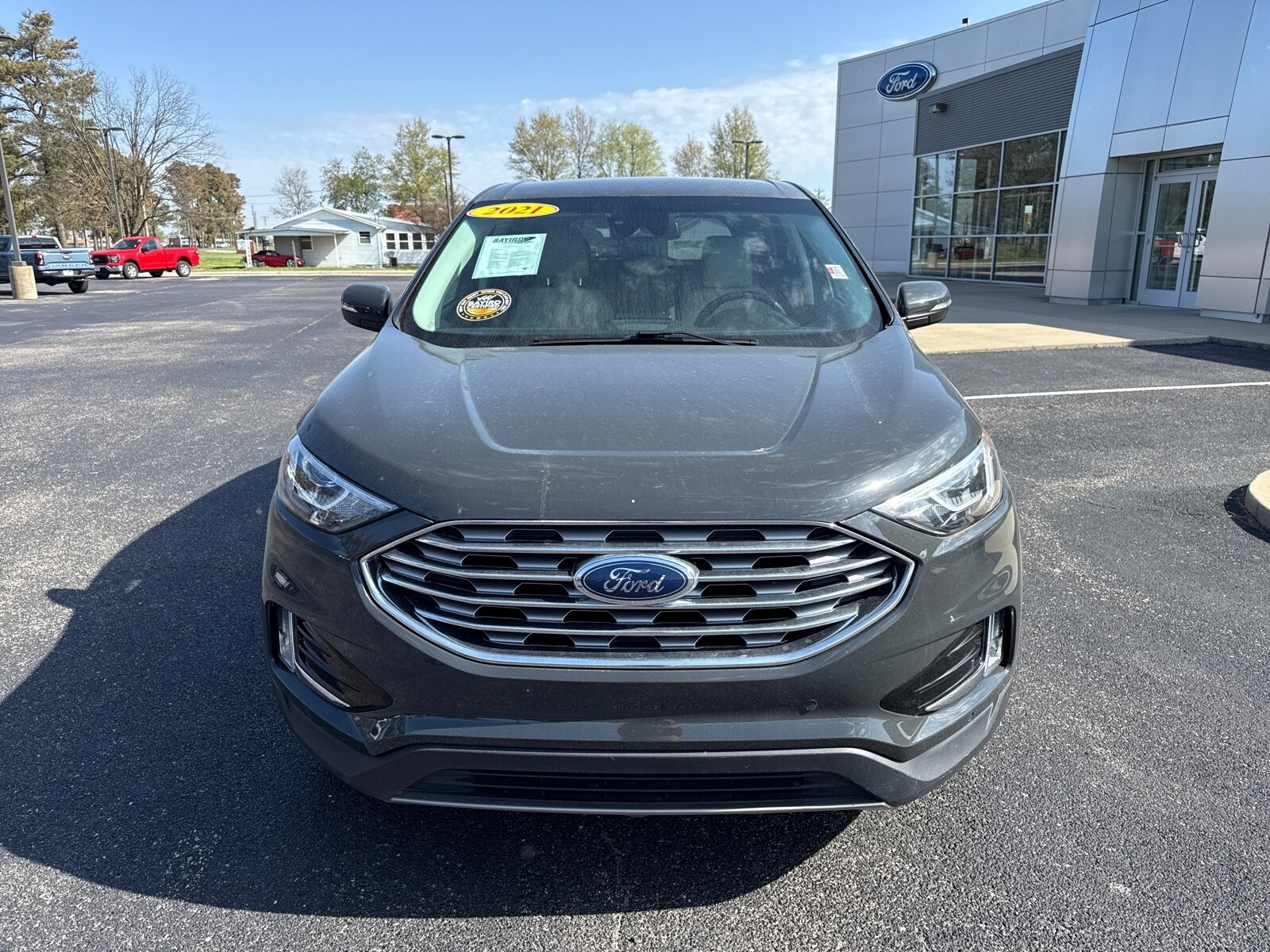 2021 Ford Edge Titanium photo 3