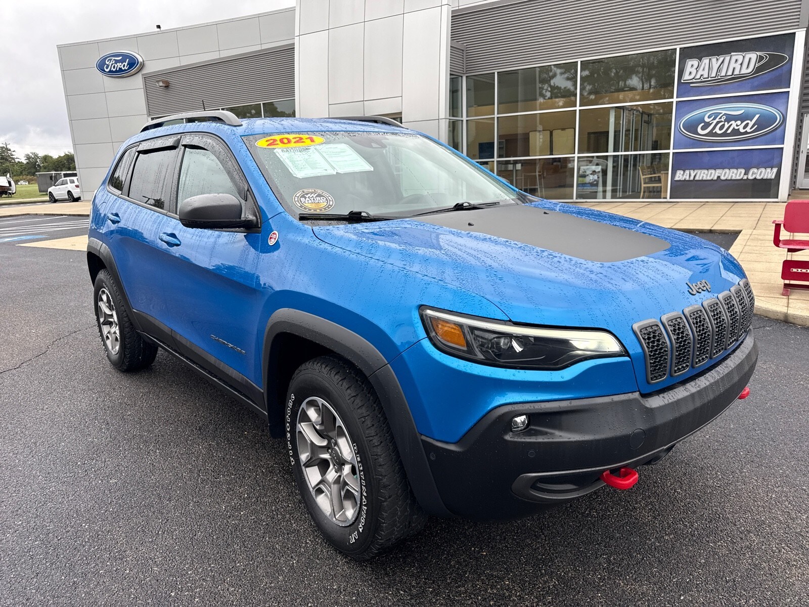 2021 Jeep Cherokee Trailhawk photo 2
