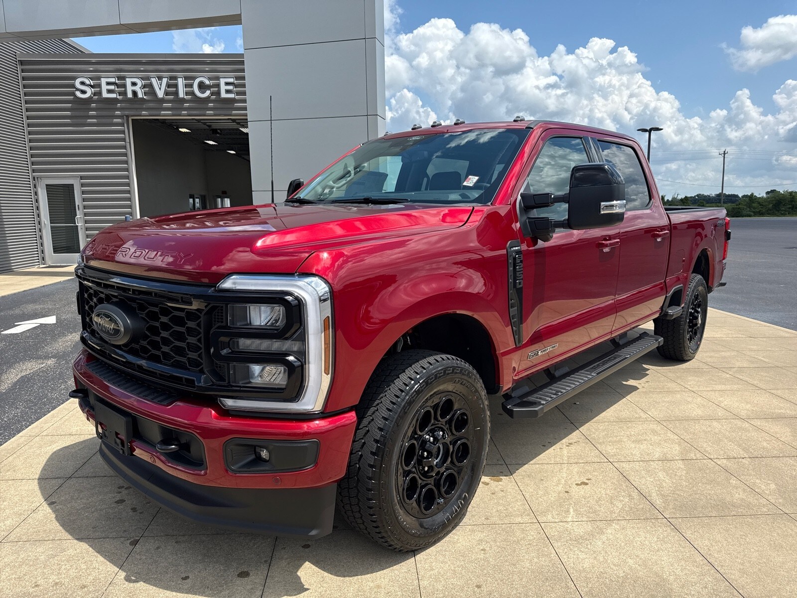 2025 Ford F-250 Lariat photo 2