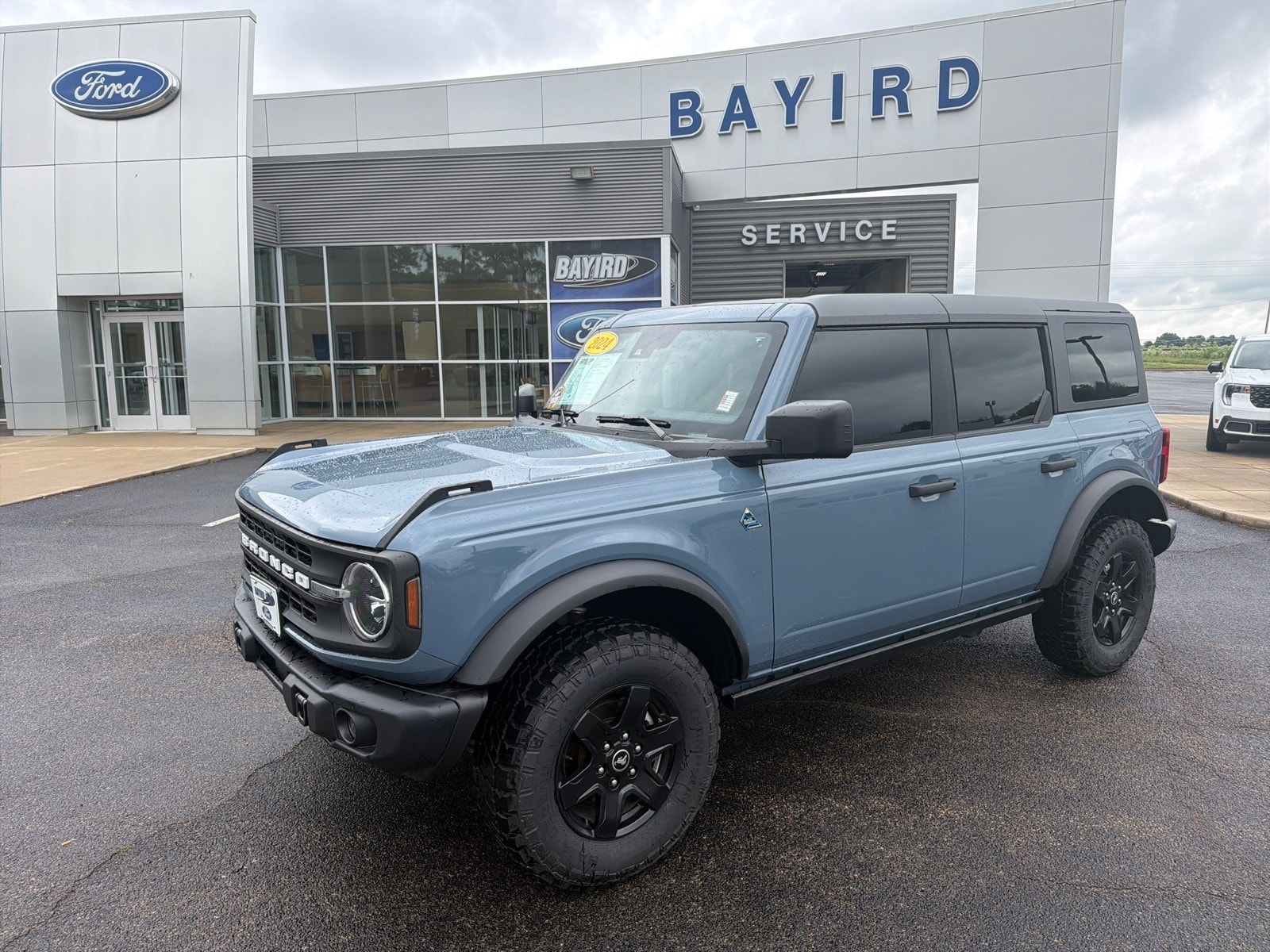 2024 Ford Bronco Black Diamond 4x4's photo