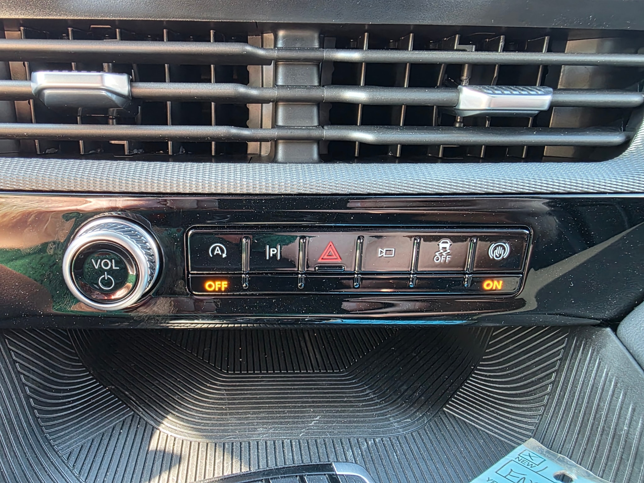 2026 Ford Explorer ST - Photo 34
