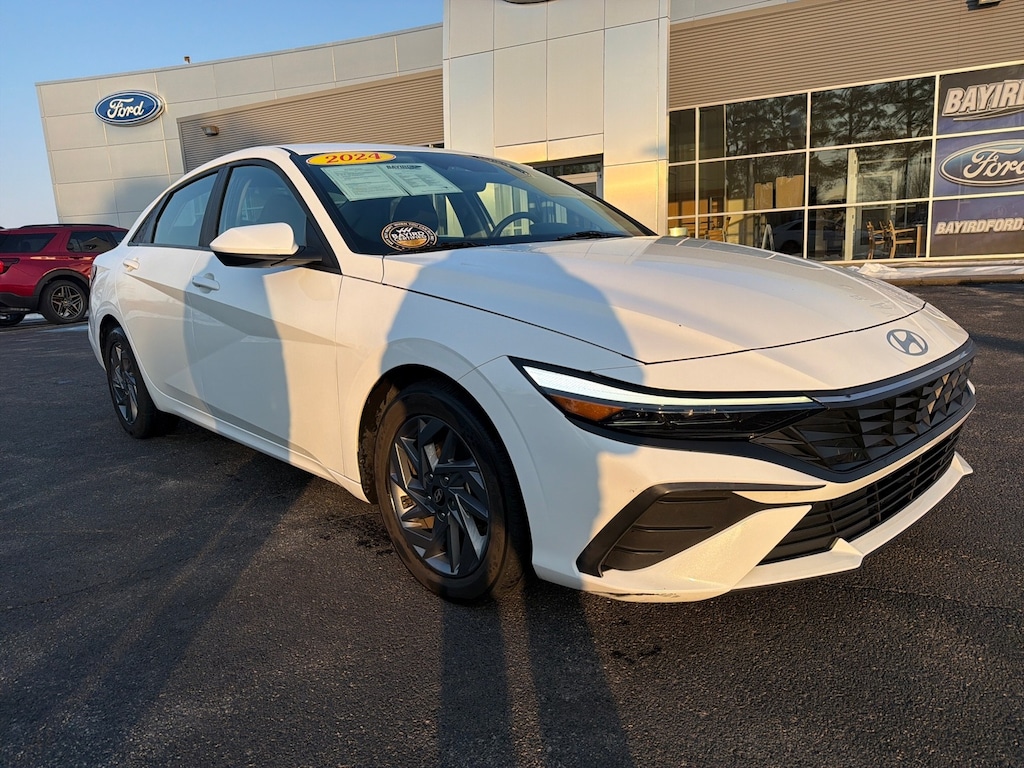 Used 2024 Hyundai Elantra SEL Sedan