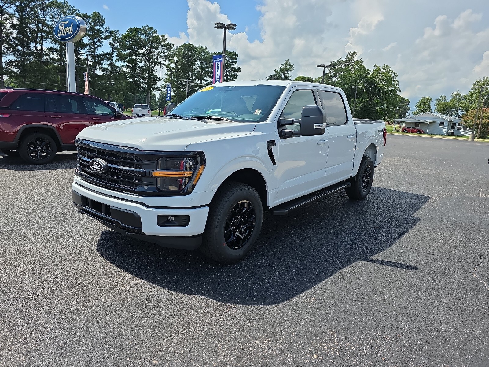 2025 Ford F-150 XLT photo 3