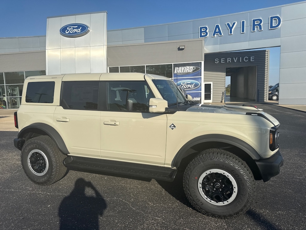 New 2025 Ford Bronco Outer Banks SUV