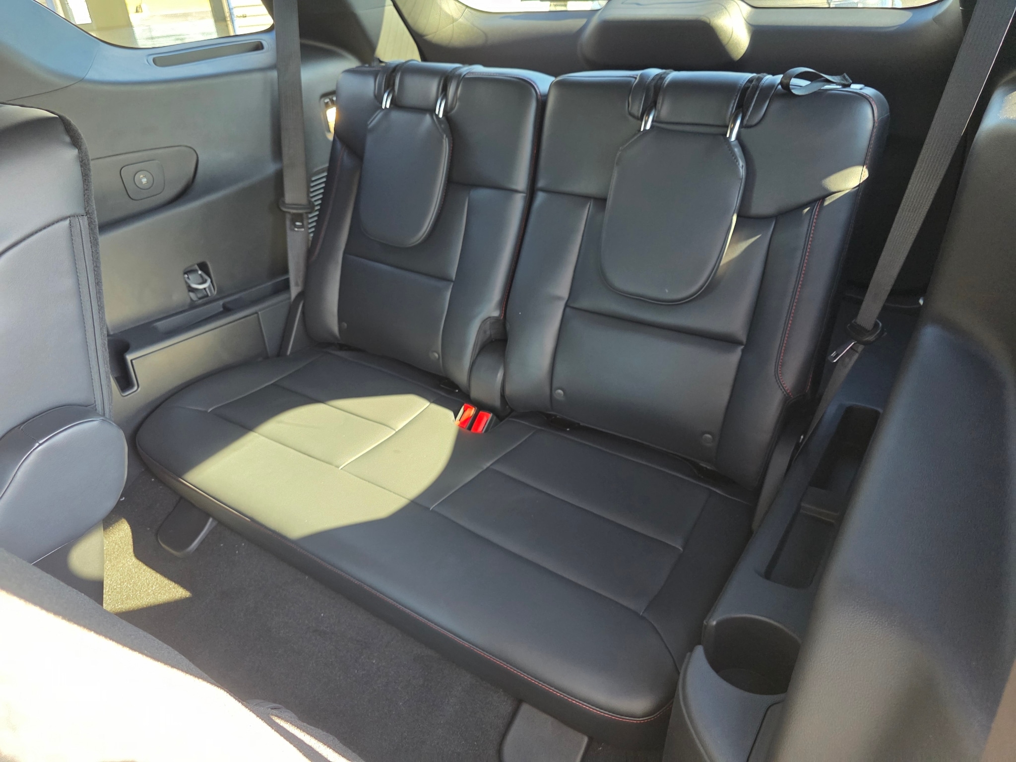 2026 Ford Explorer ST - Photo 17