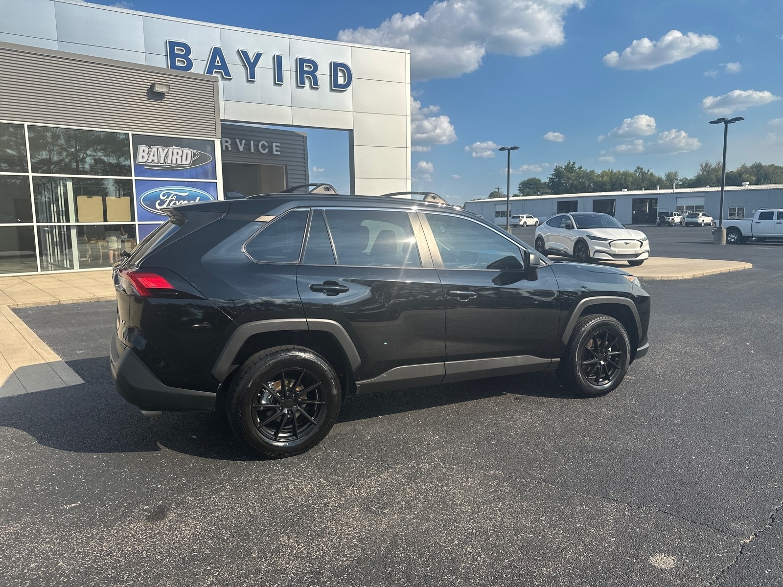 Used 2019 Toyota RAV4 LE with VIN 2T3H1RFV1KC030910 for sale in West Memphis, AR