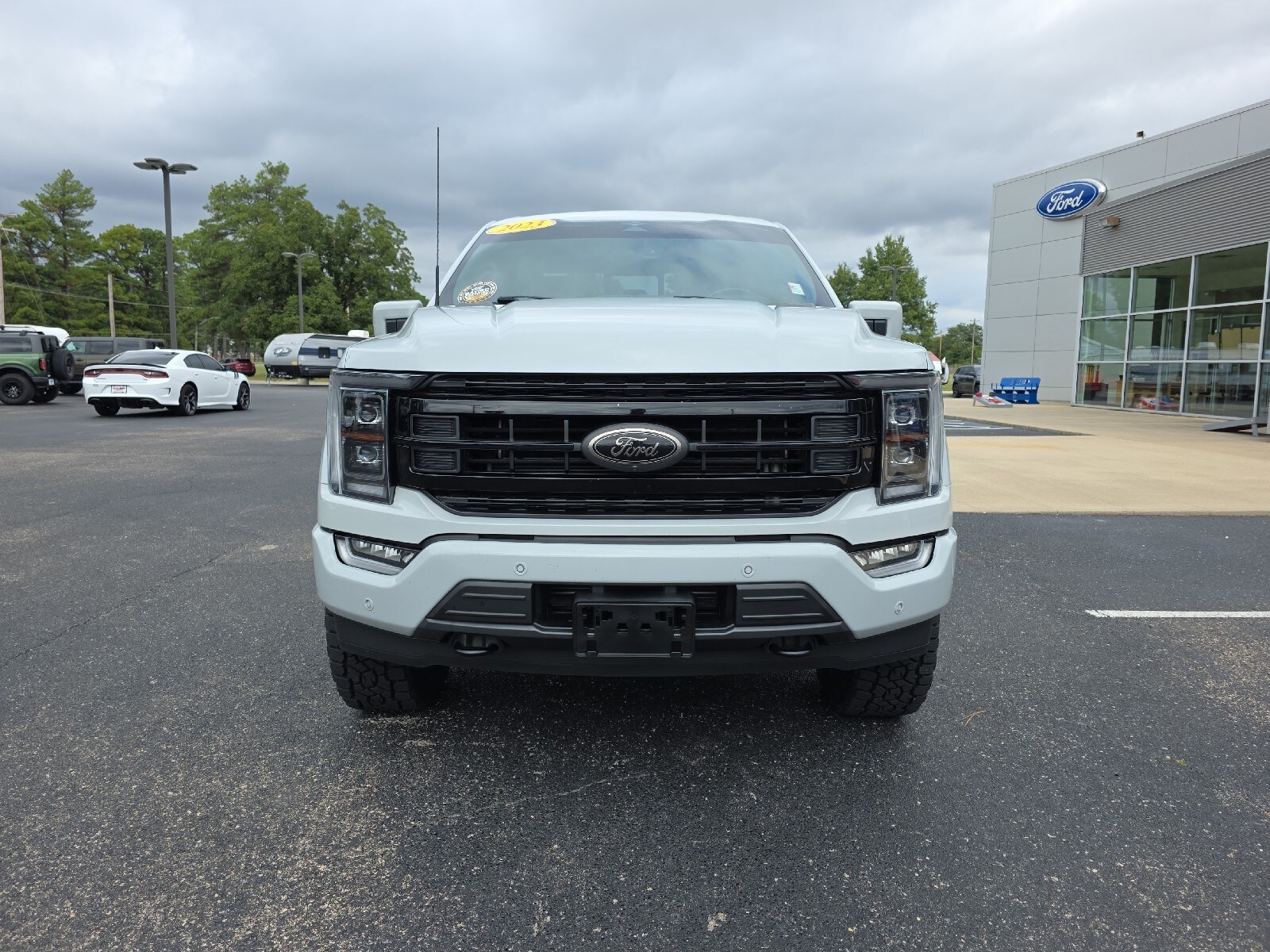 2023 Ford F-150 XLT photo 3