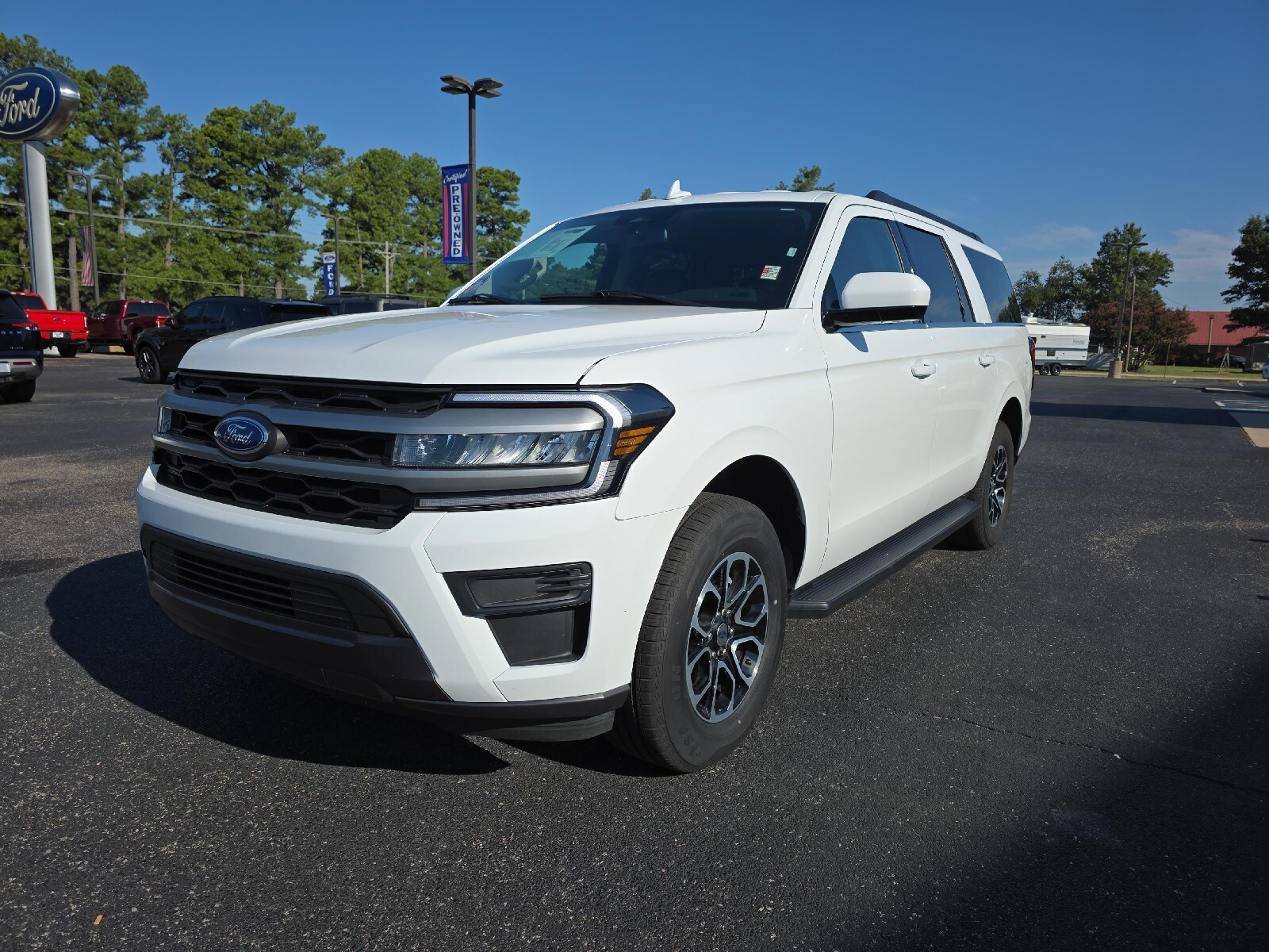 2024 Ford Expedition MAX XLT photo 4
