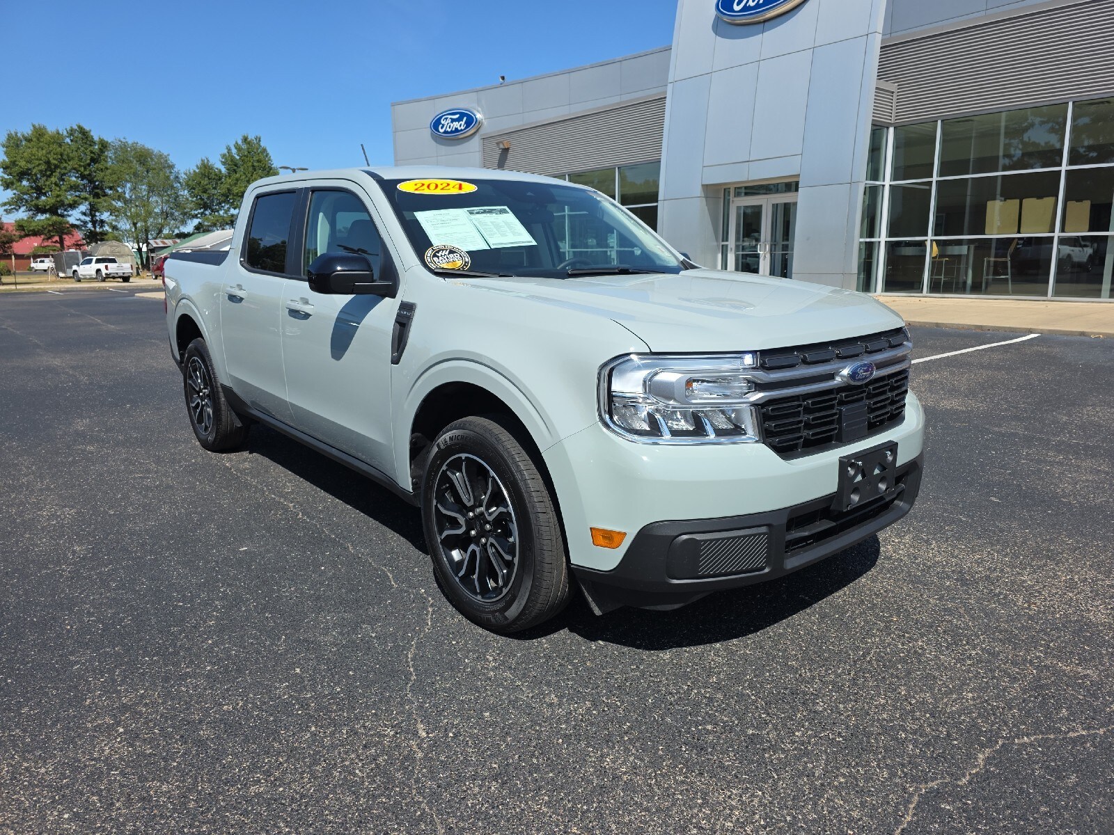 2024 Ford Maverick Lariat photo 2