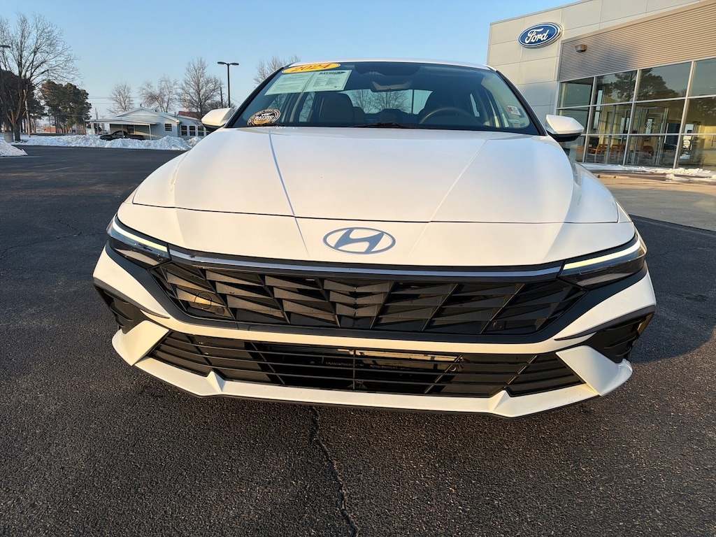 Used 2024 Hyundai Elantra SEL Sedan