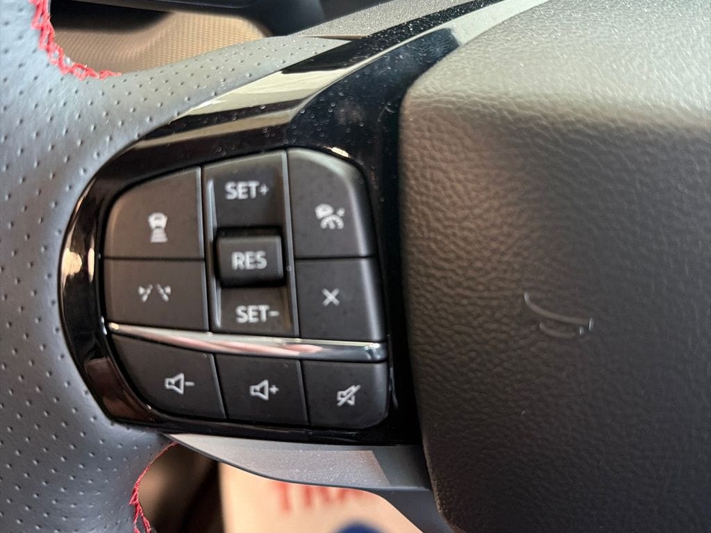 2026 Ford Explorer ST-Line - Photo 14